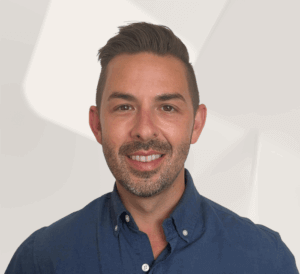 Jonathan Akhavan Headshot